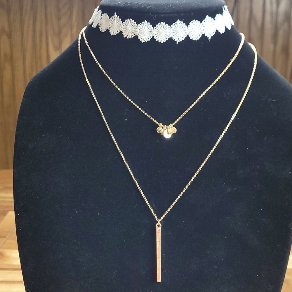 MIA White Choker W/Gold Layered Bar Necklace